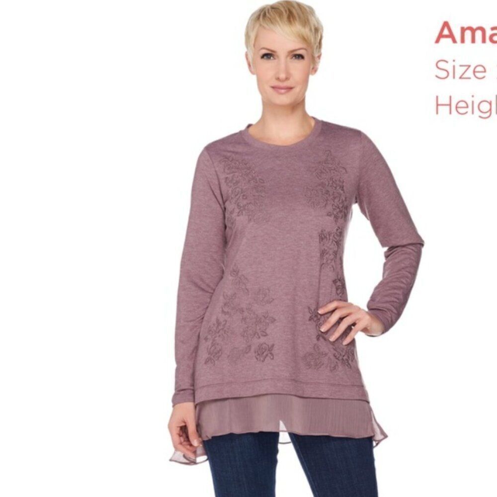 New LOGO by Lori Goldstein French Terry Top w/Embroidery | Size XXS